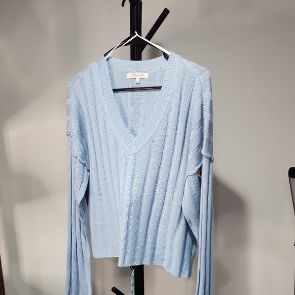 SOLD Ribbed Pullover - Picture 6 of 6